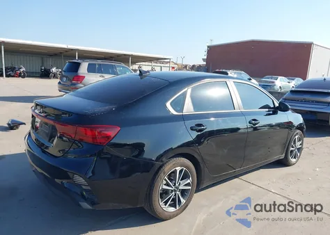 2023 Kia Forte Lxs z USA, uszkodzony, nr VIN 3KPF24AD7PE551718